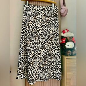 Decjuba large leopard skirt